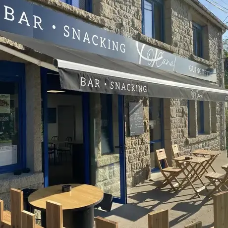 restaurant au bord de l'eau Bazouges-1
