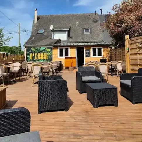 restaurant au bord de l'eau Hédé-1