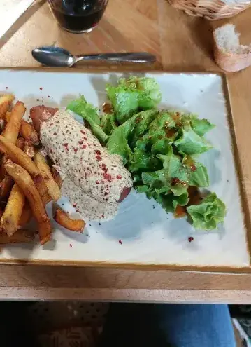 restaurant à Bazouges - image 3